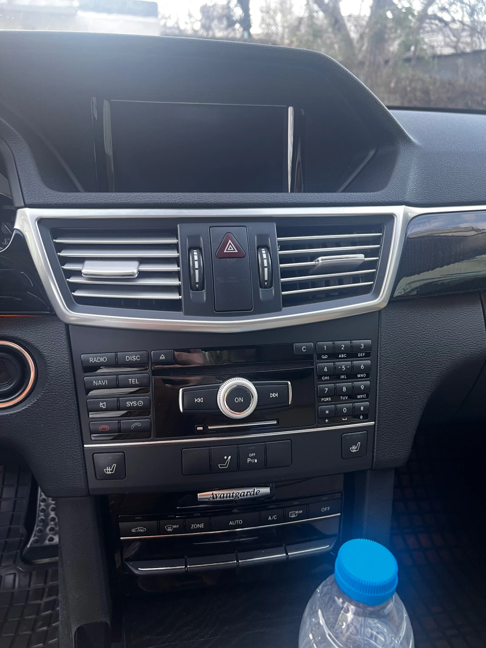 Mercedes-Benz E 350 CDI, Обсл, Avantgarde, Dist, BlindSpot, LaneAssist - изображение 9