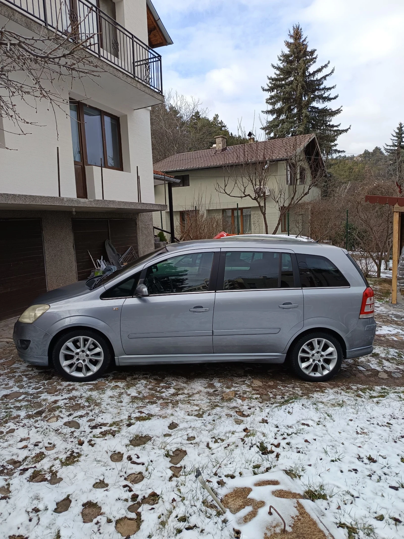 Opel Zafira  - изображение 4