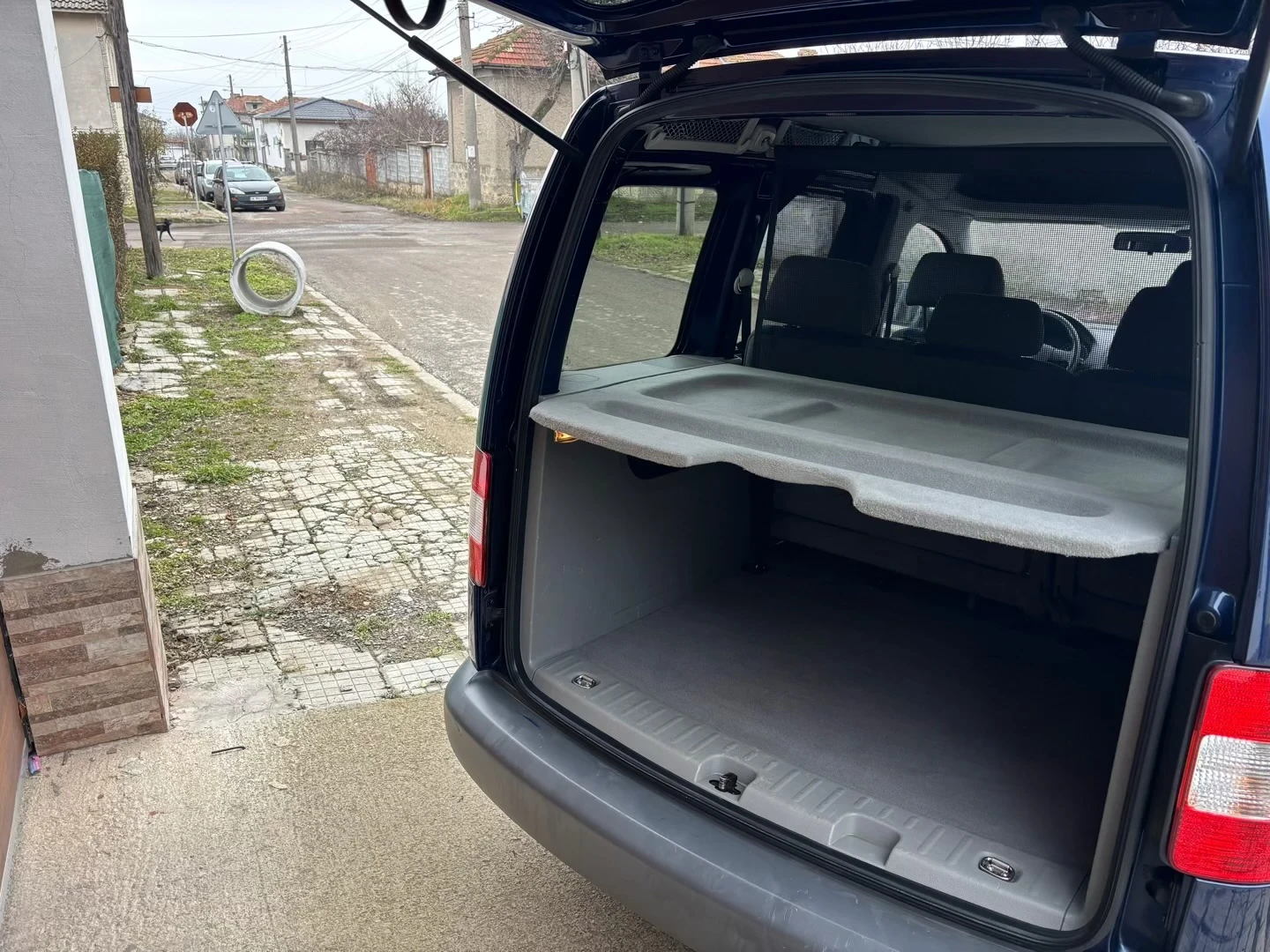 VW Caddy 1.9TDI  - изображение 10