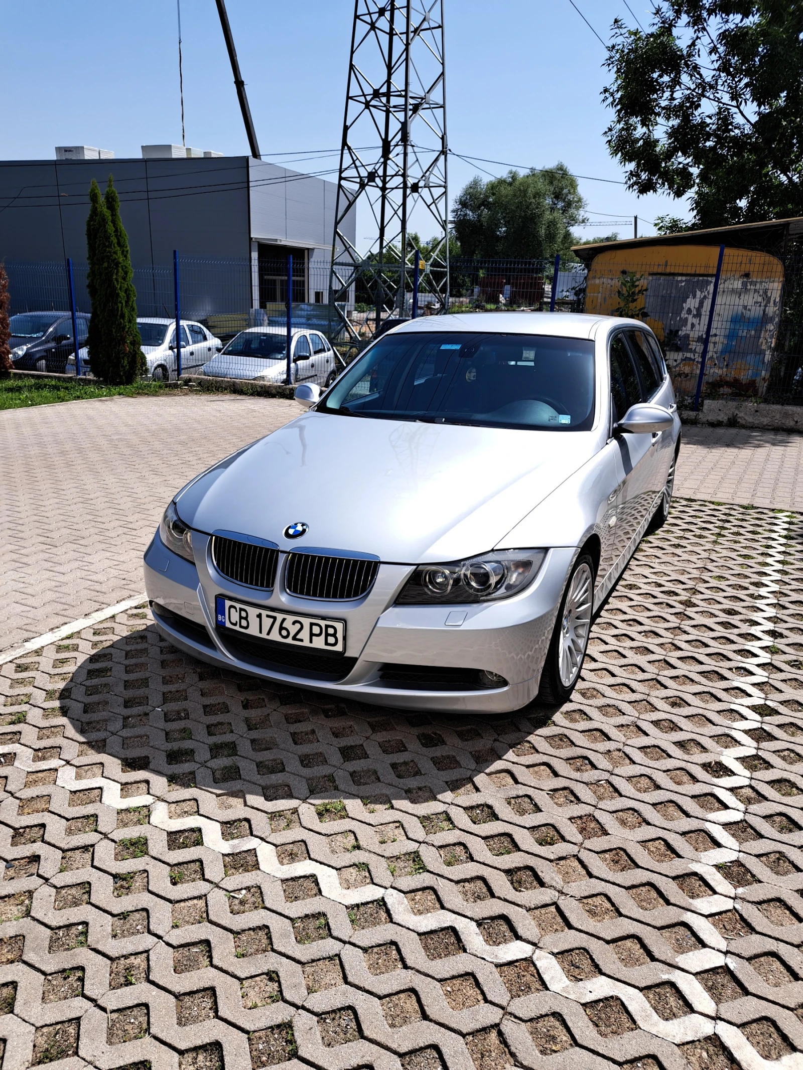 BMW 325 xi, снимка 6 - Автомобили и джипове - 53822839