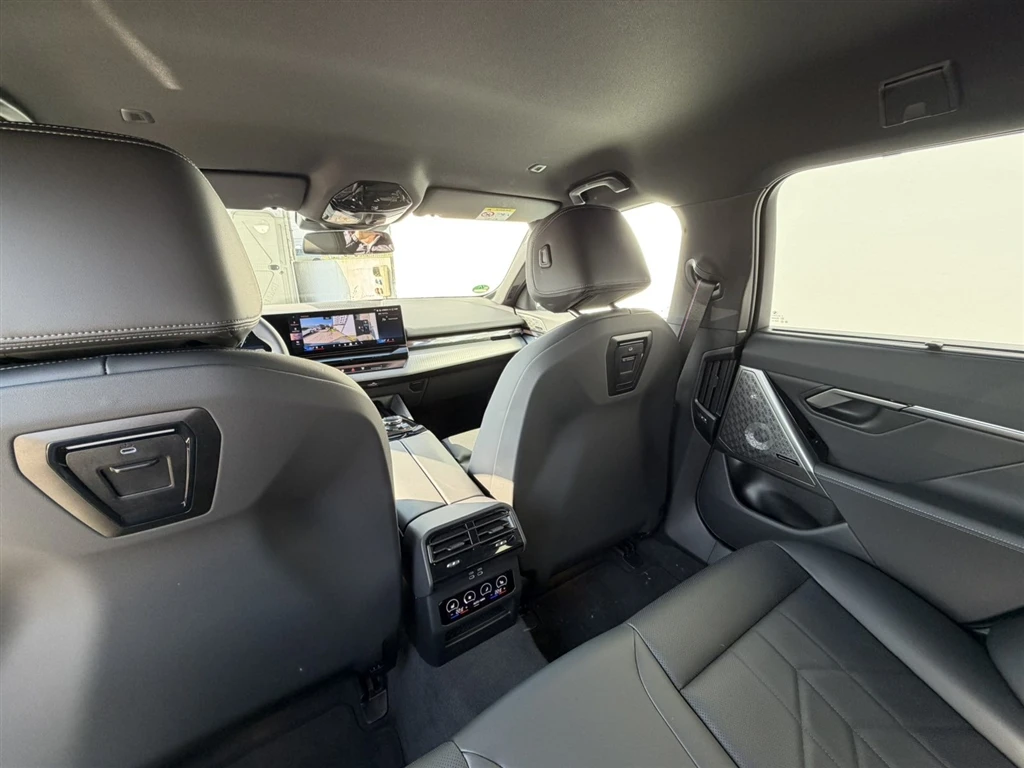 BMW 540 xDrive Touring, снимка 11 - Автомобили и джипове - 53976713