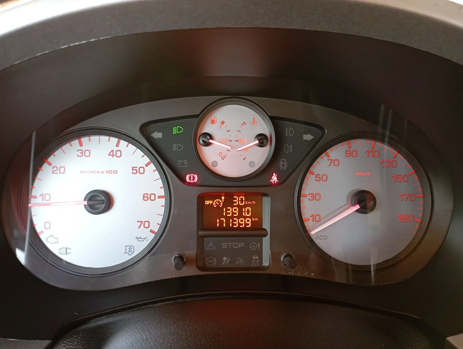 Citroen Berlingo Сервизна книжка , снимка 14 - Автомобили и джипове - 53988606