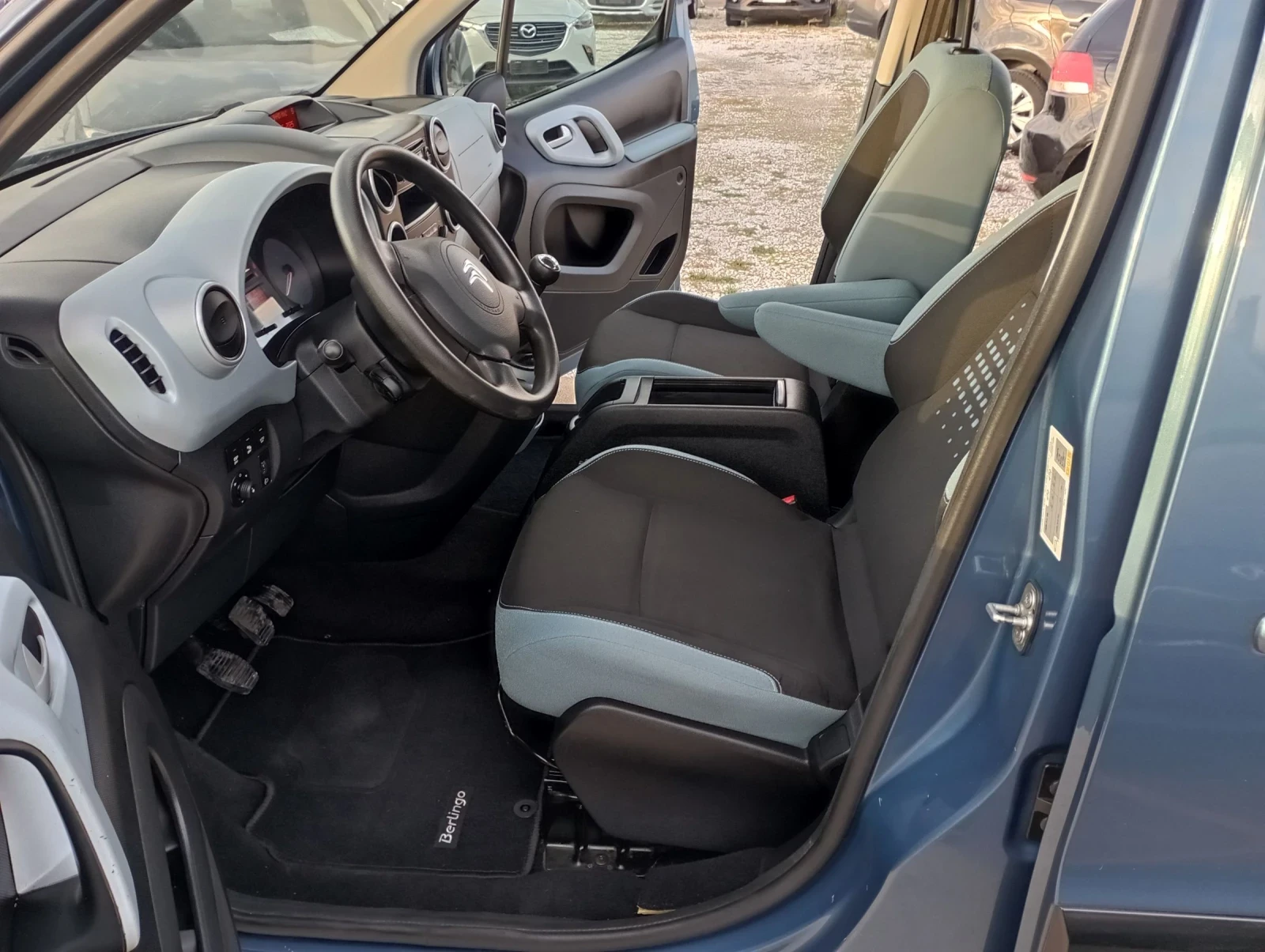 Citroen Berlingo Сервизна книжка , снимка 7 - Автомобили и джипове - 53988606