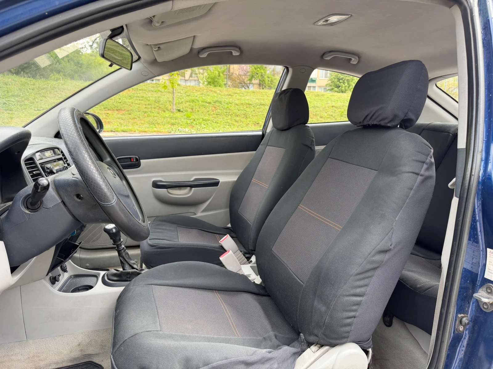 Hyundai Accent 1.5 CRDi, снимка 10 - Автомобили и джипове - 54398499