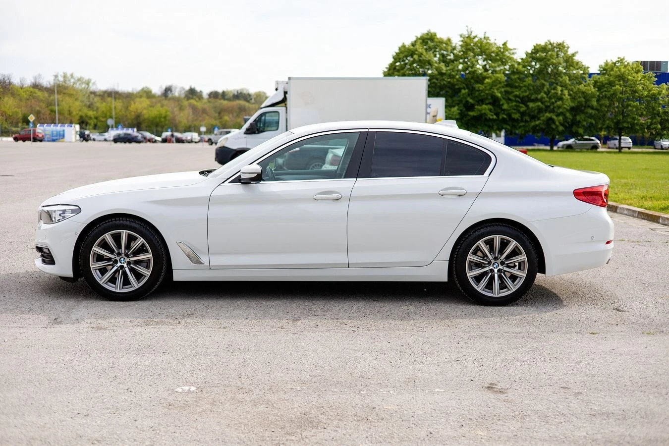 BMW 520 G30, снимка 6 - Автомобили и джипове - 54541283