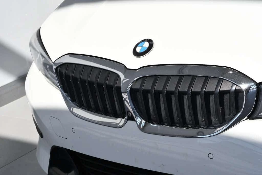 BMW 330 * CARFAX * ЦЕНА ДО БГ, снимка 3 - Автомобили и джипове - 54756964