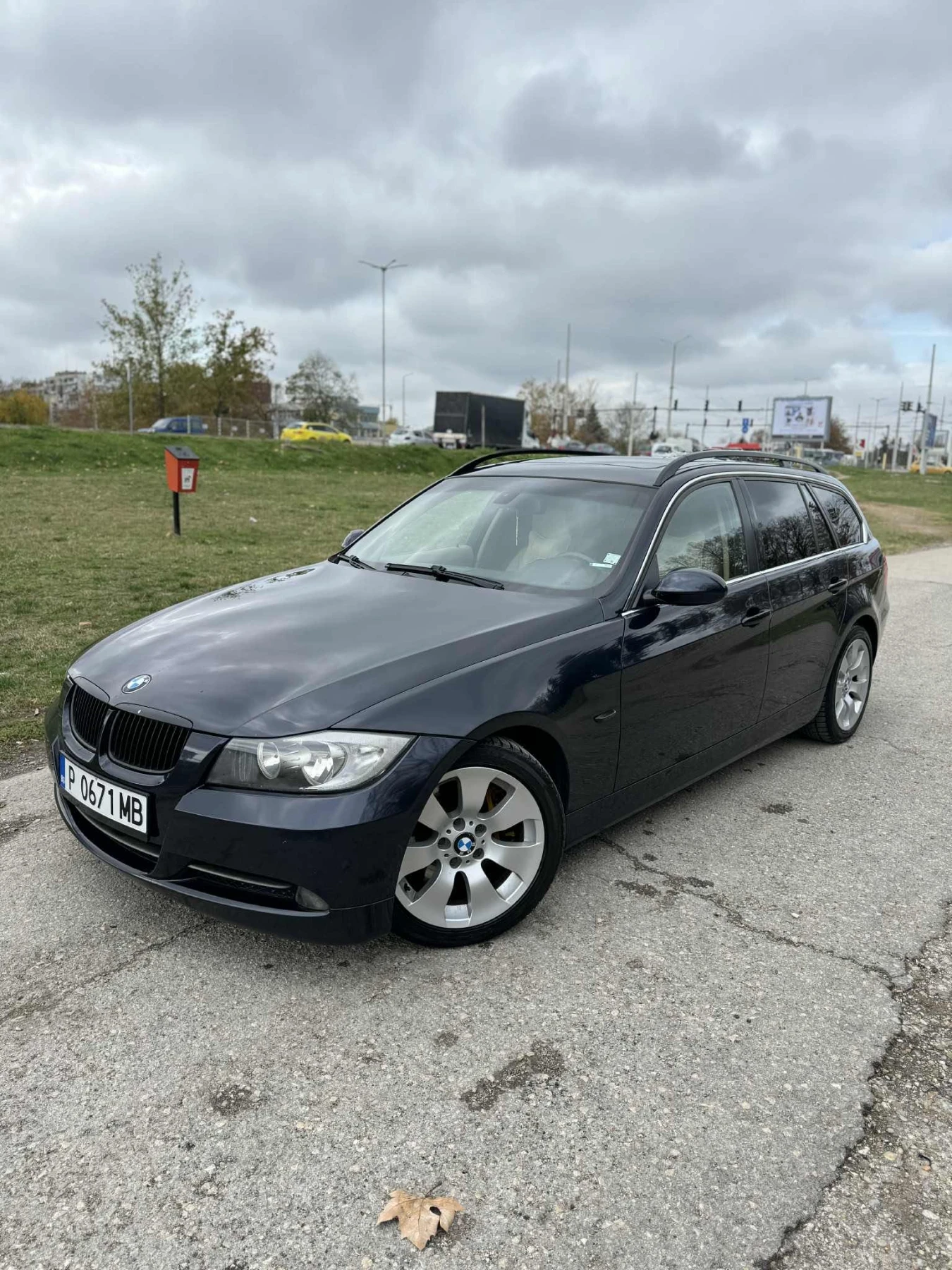 BMW 330, снимка 4 - Автомобили и джипове - 54858175