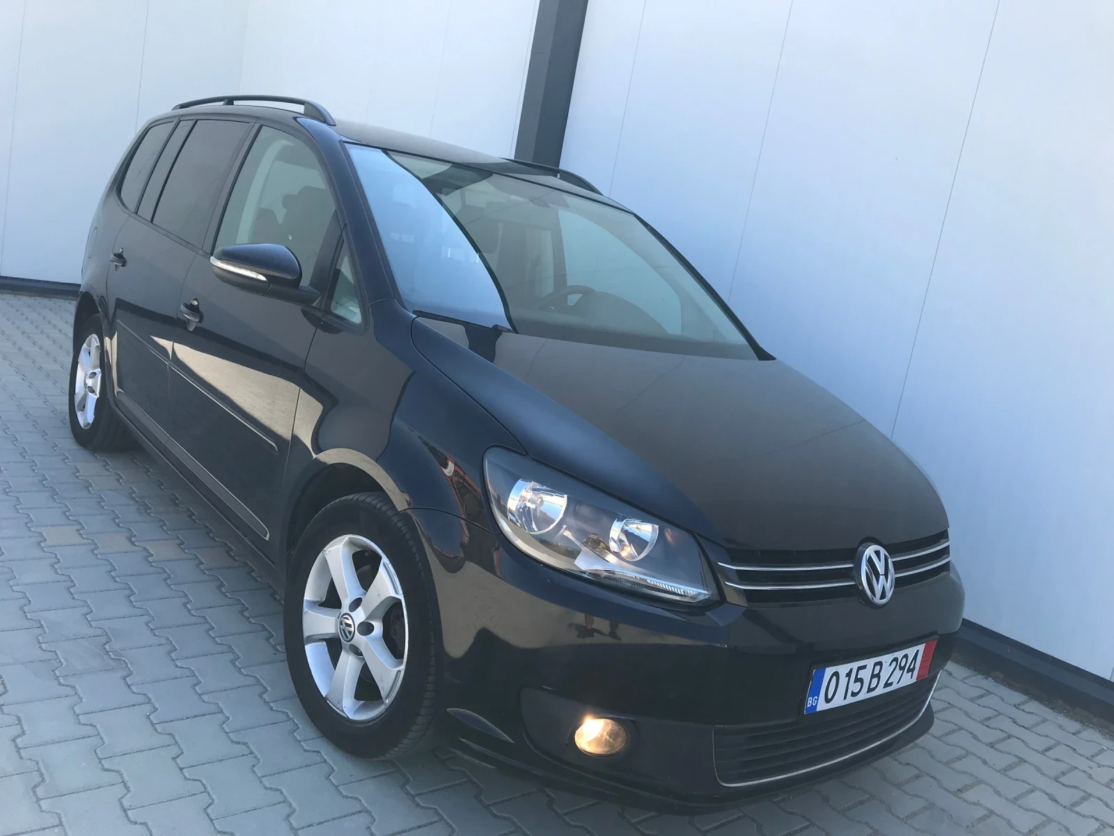 VW Touran 1.6tdi 105 7 Места, снимка 6 - Автомобили и джипове - 55477072