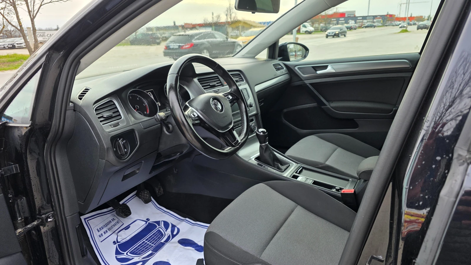 VW Golf КАТО ЧИСТО НОВ, снимка 8 - Автомобили и джипове - 55711303