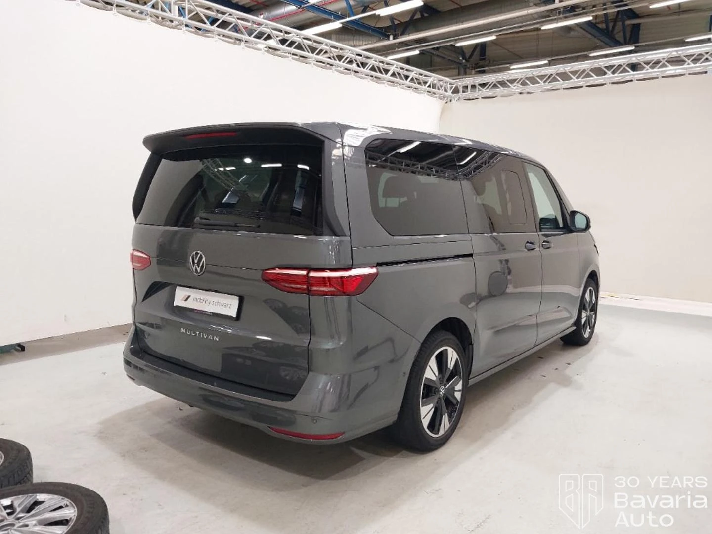 VW Multivan lang Life DSG Easy Open Basic, снимка 5 - Автомобили и джипове - 56037155