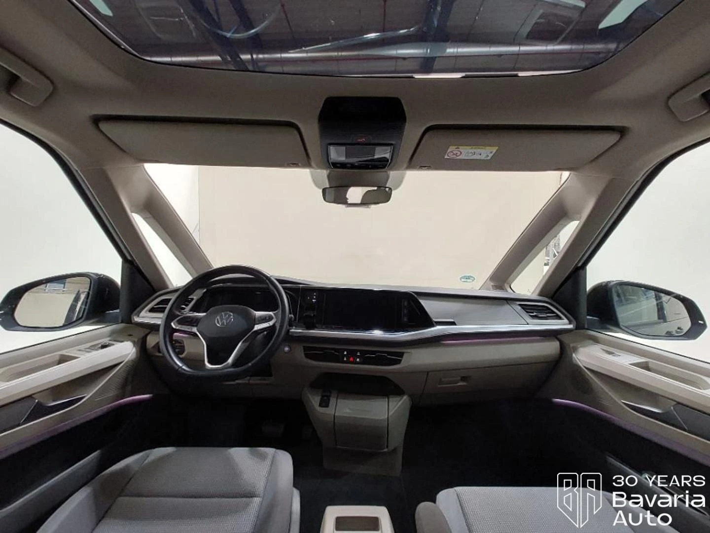 VW Multivan lang Life DSG Easy Open Basic, снимка 7 - Автомобили и джипове - 56037155