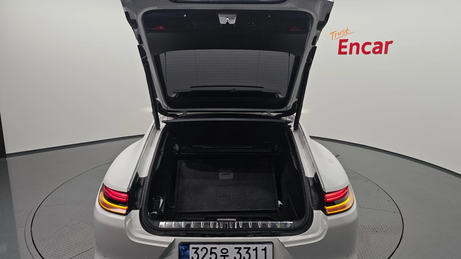 Porsche Panamera 2.9 AWD | Шибедах | 360  | Кожа | Обдухване, снимка 16 - Автомобили и джипове - 56070286