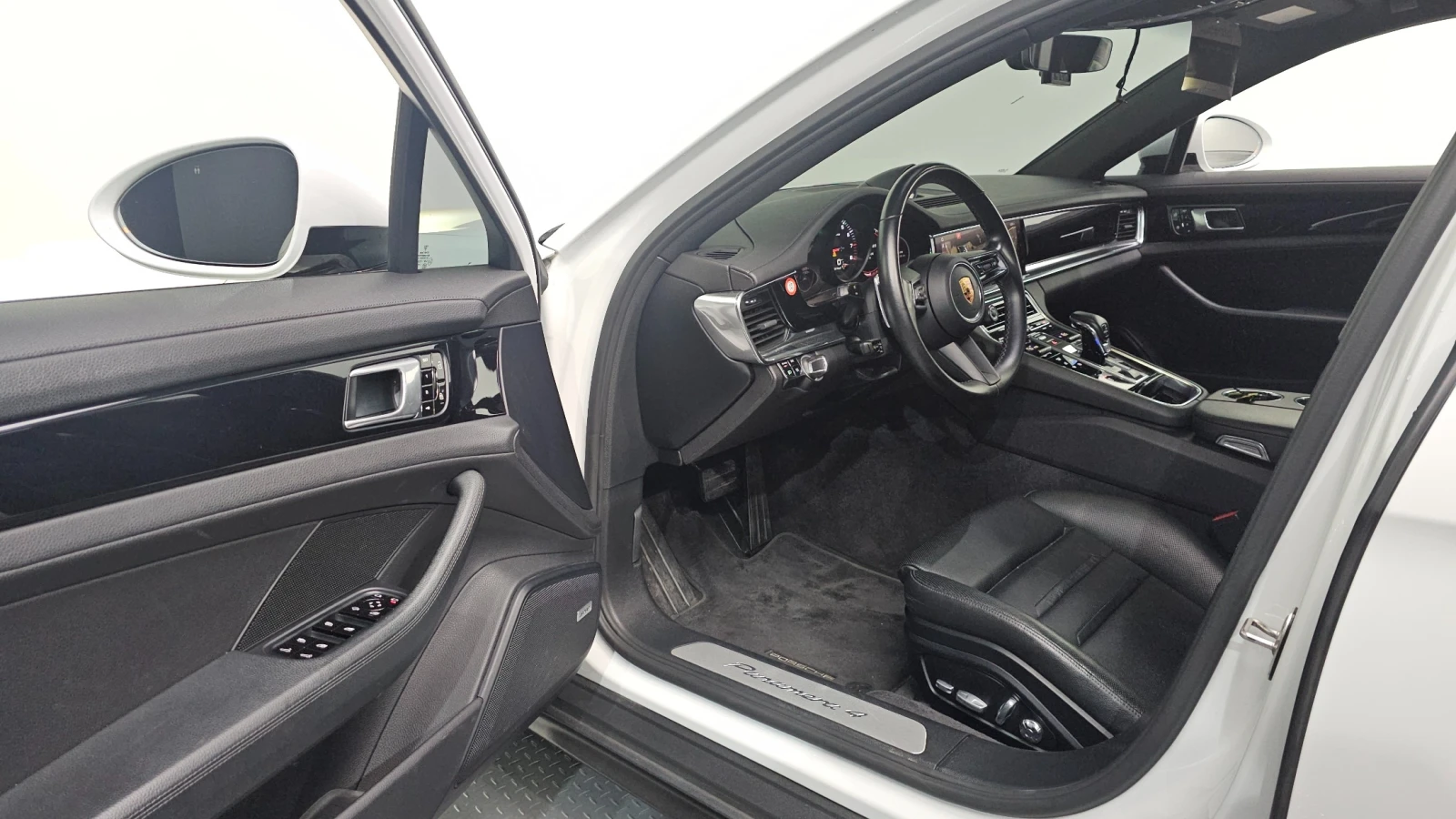 Porsche Panamera 2.9 AWD | Шибедах | 360  | Кожа | Обдухване, снимка 9 - Автомобили и джипове - 56070286