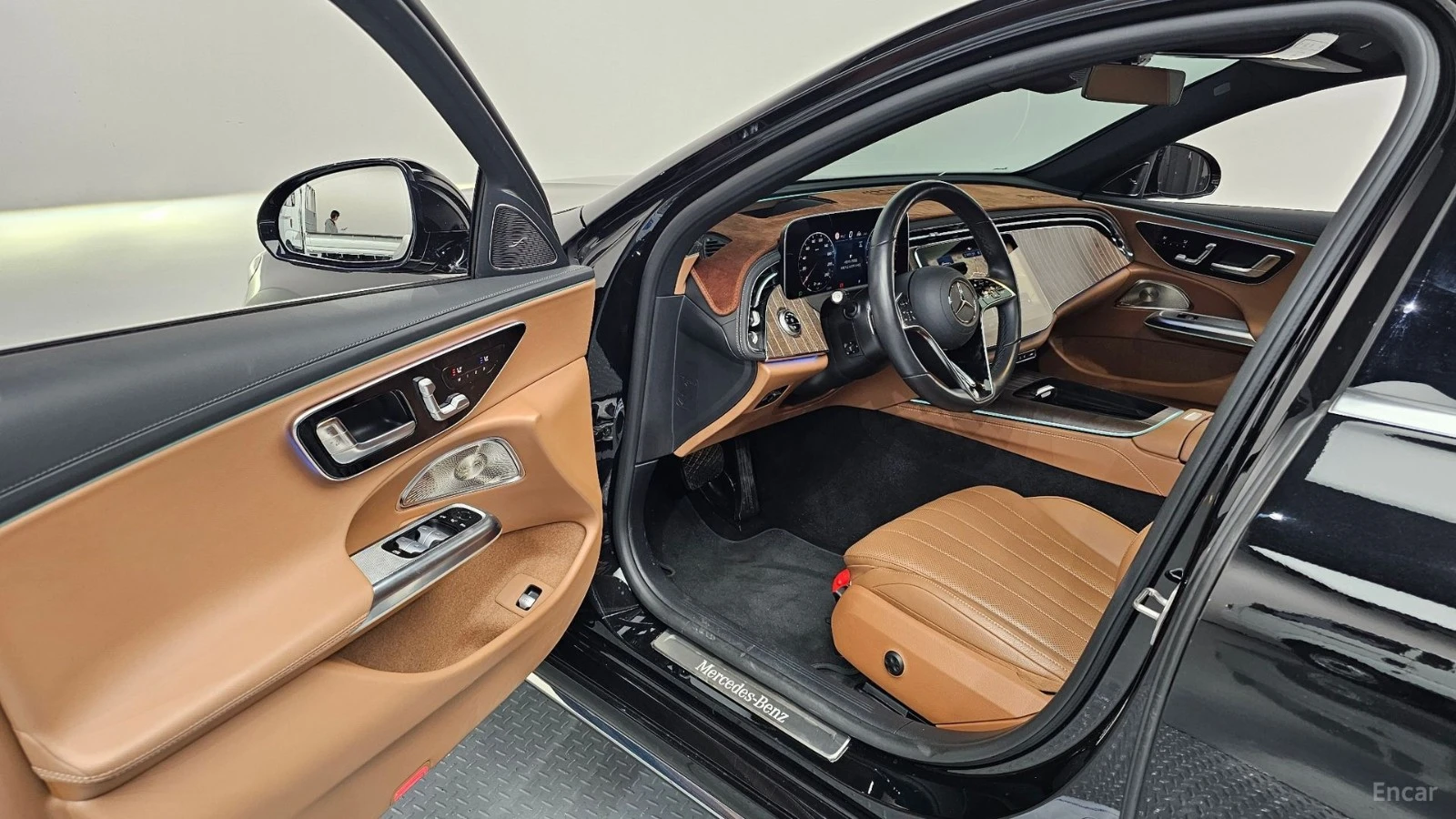 Mercedes-Benz E 300 EXCLUSIVE| HUD| 360| �����| MEMORY| SUNROOF | Mobile.bg � ����������� 9
