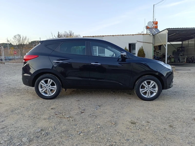 Hyundai IX35 2.0i газ, снимка 4 - Автомобили и джипове - 48047722