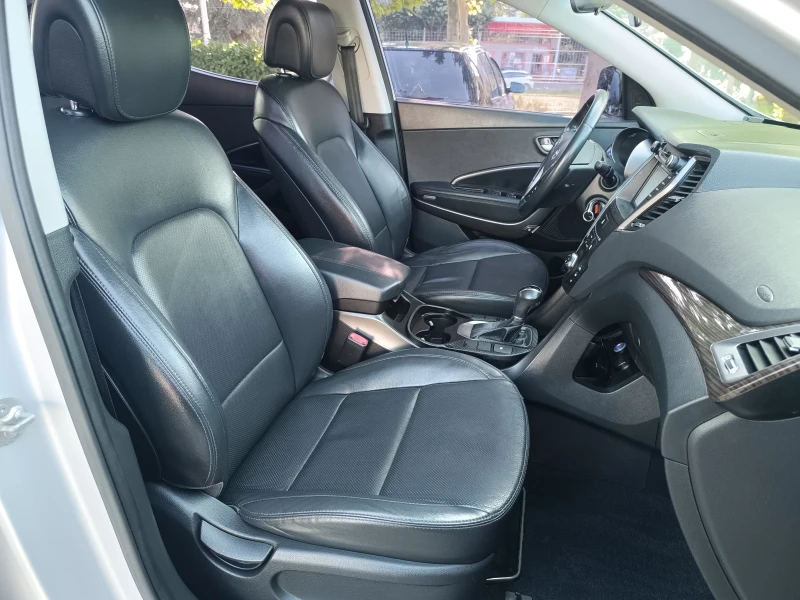 Hyundai Santa fe .2.2D. 197k.c.4х4. 7 места.Full Реални км., снимка 11 - Автомобили и джипове - 50728632