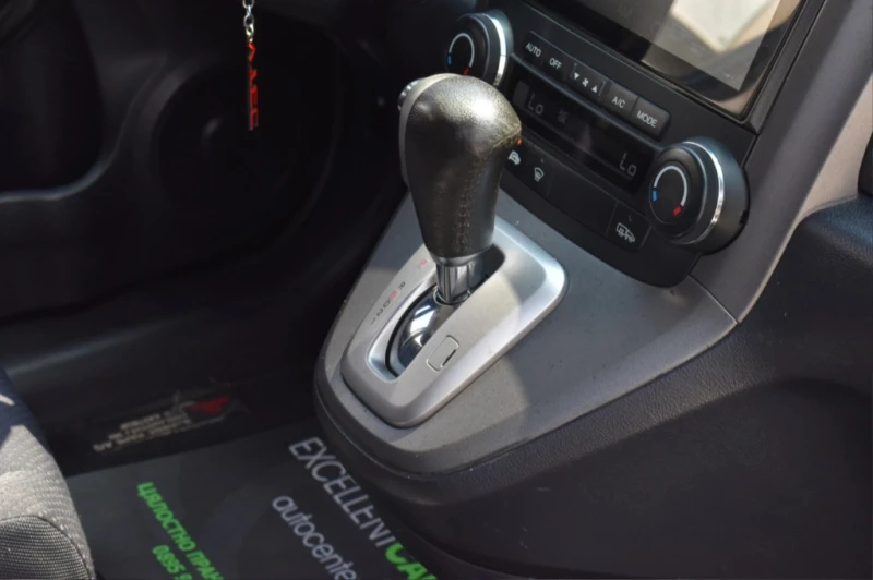 Honda Cr-v 2.0 AUT, снимка 14 - Автомобили и джипове - 52287369