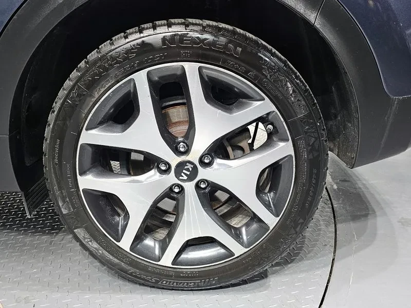 Kia Sportage 2.0 CRDi 4WD, снимка 5 - Автомобили и джипове - 54275131