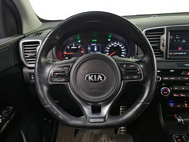 Kia Sportage 2.0 CRDi 4WD, снимка 13 - Автомобили и джипове - 54275131