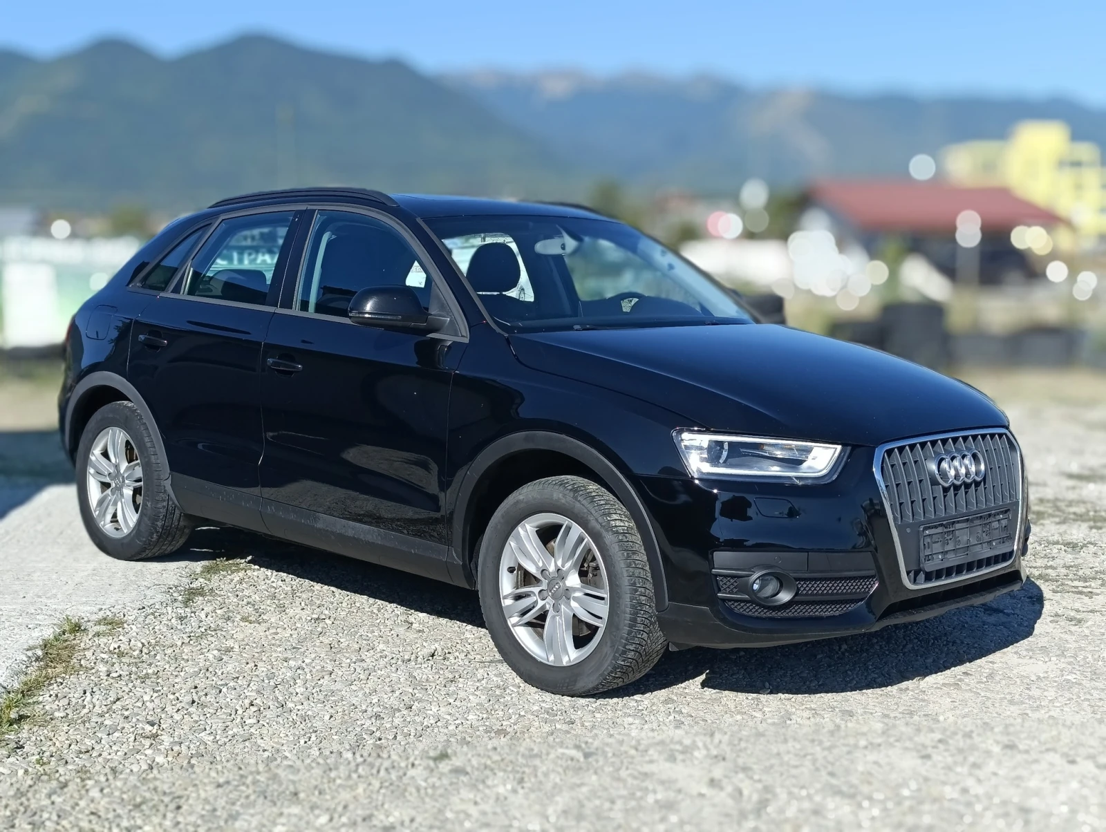 Audi Q3  2.0 TDI quattro  - изображение 6
