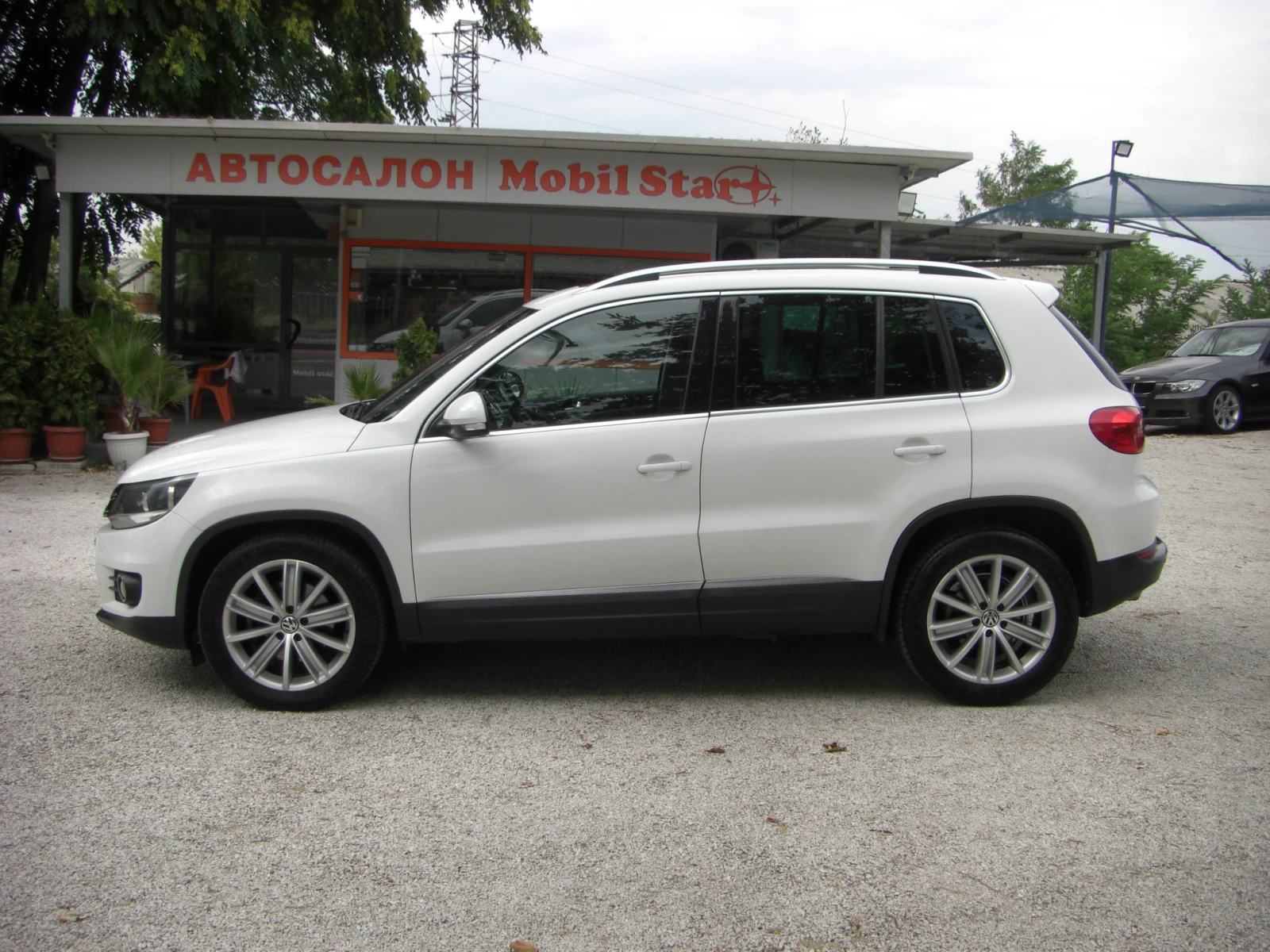 VW Tiguan 2.0TDI NAVI 6ck.PANORAMA - изображение 2