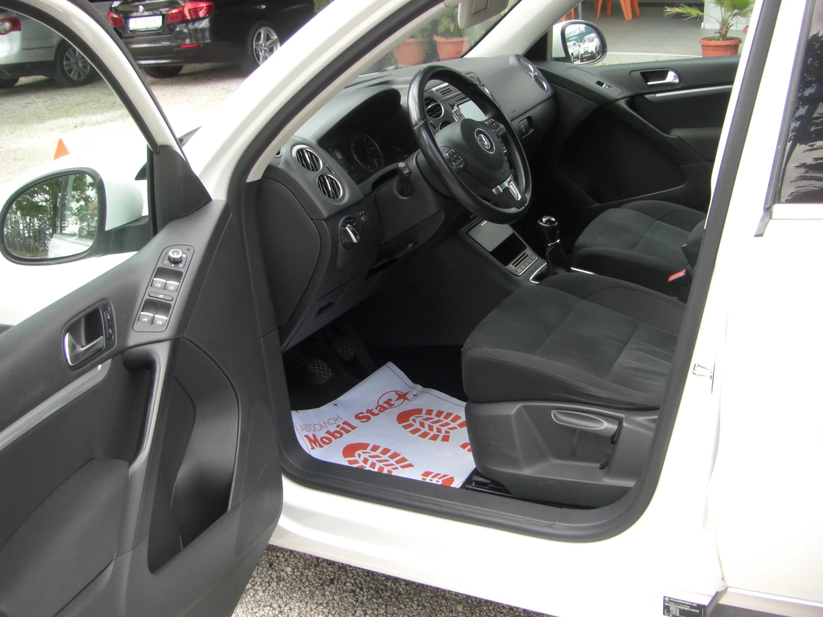 VW Tiguan 2.0TDI NAVI 6ck.PANORAMA - изображение 9