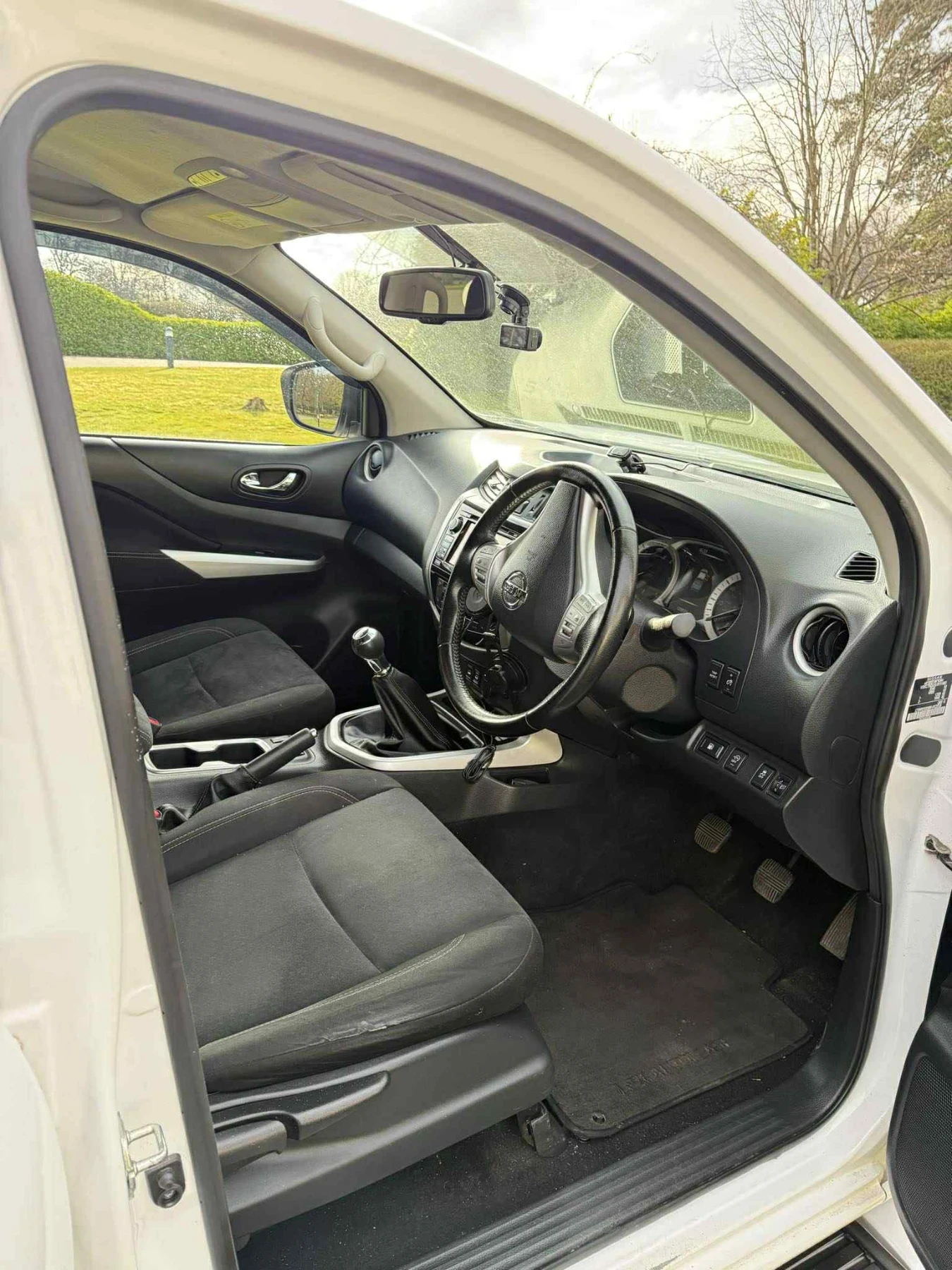 Nissan Navara, снимка 6 - Автомобили и джипове - 54155538