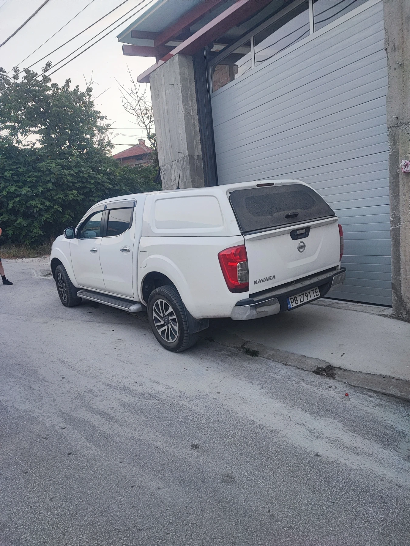 Nissan Navara, снимка 10 - Автомобили и джипове - 55078856