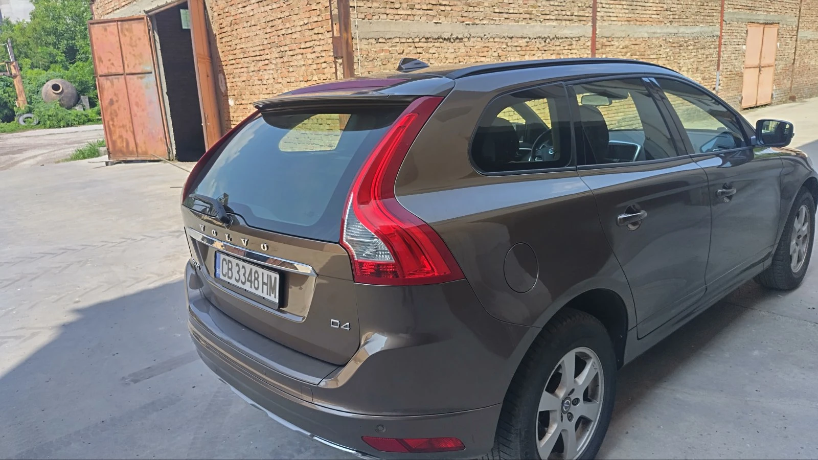 Volvo XC60 D4, снимка 5 - Автомобили и джипове - 55133044