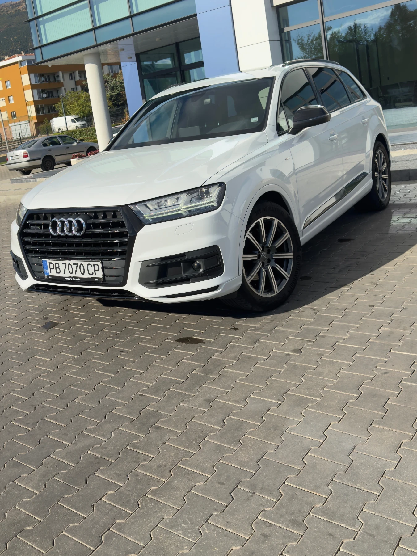 Audi Q7, снимка 2 - Автомобили и джипове - 56073507