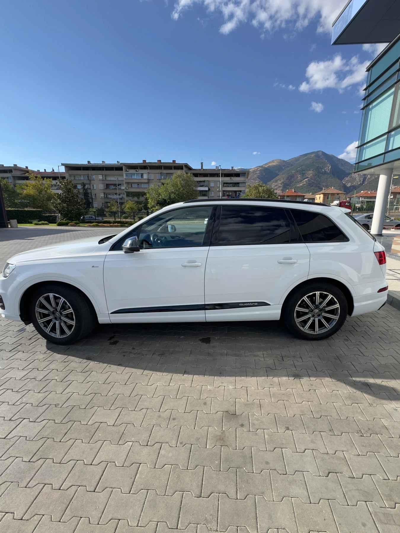 Audi Q7, снимка 7 - Автомобили и джипове - 56073507