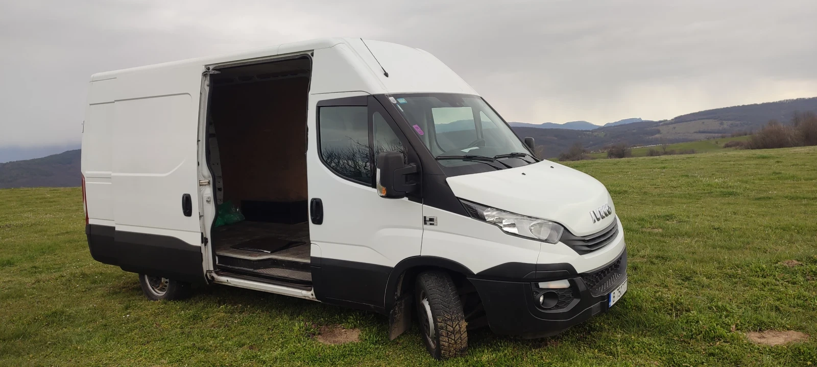 Iveco Daily, снимка 4 - Бусове и автобуси - 54836736