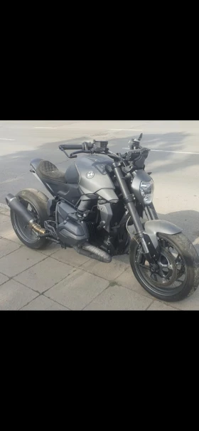     BMW R R1200R