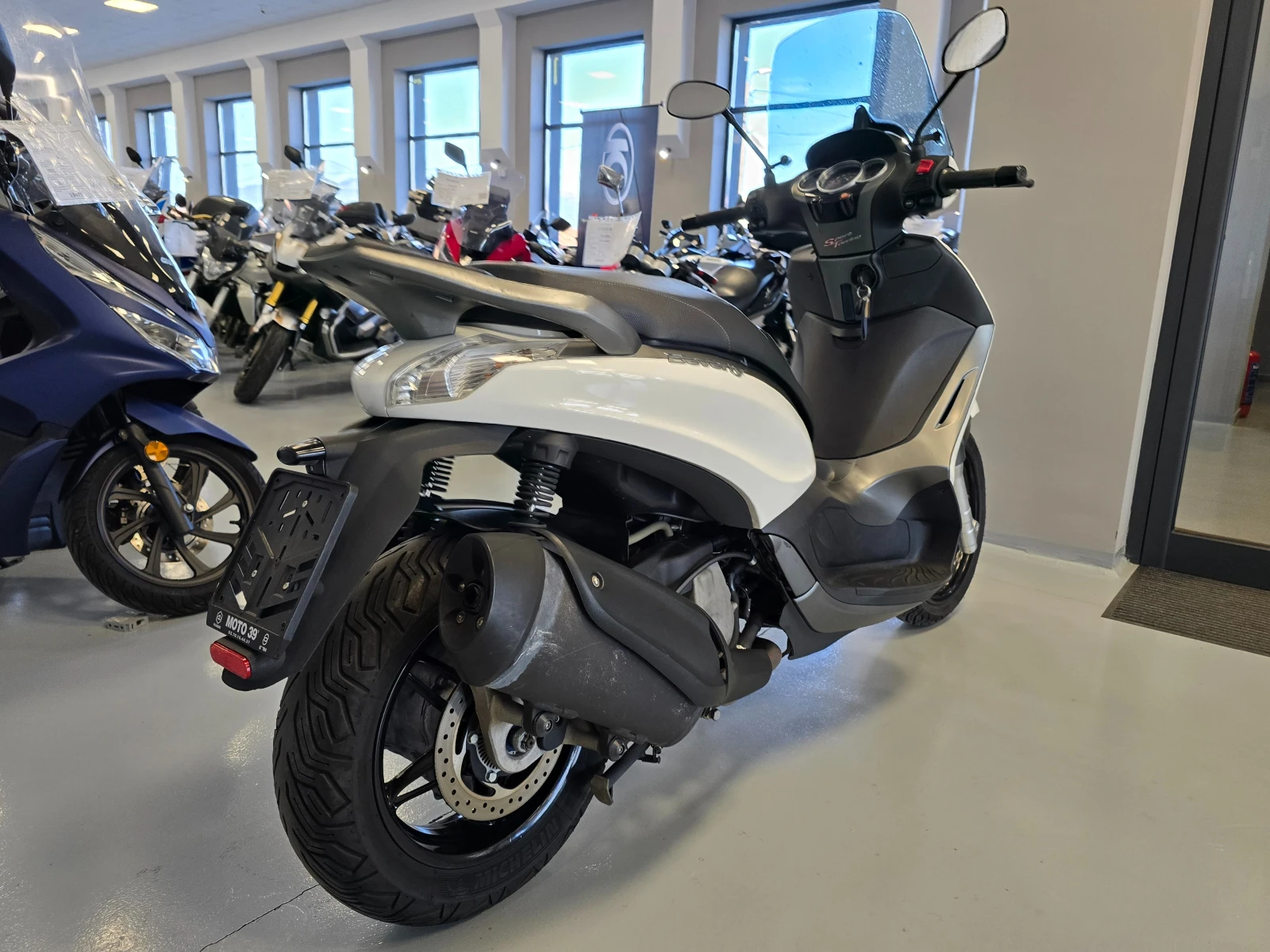 Piaggio Beverly 350ie, ABS-ASR, 2017г. - изображение 4
