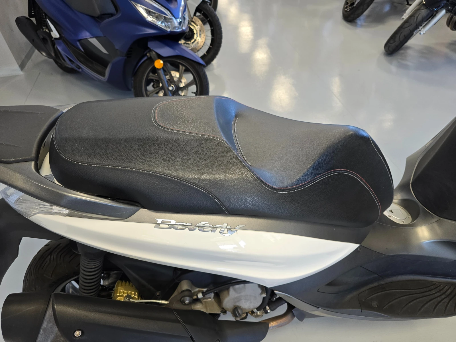 Piaggio Beverly 350ie, ABS-ASR, 2017. | Mobile.bg   11