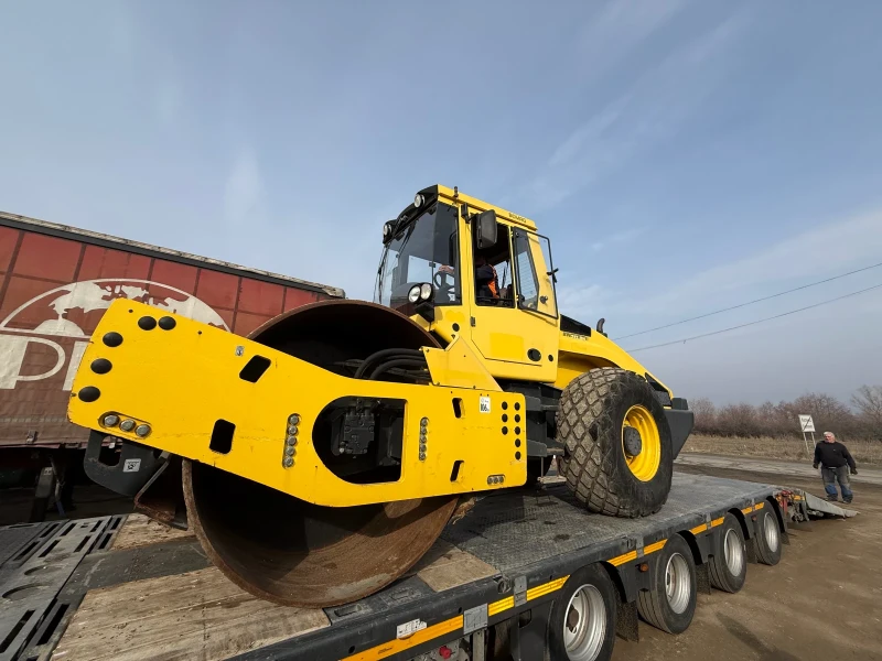 Валяк BOMAG 213DH 4, снимка 1 - Индустриална техника - 49326277