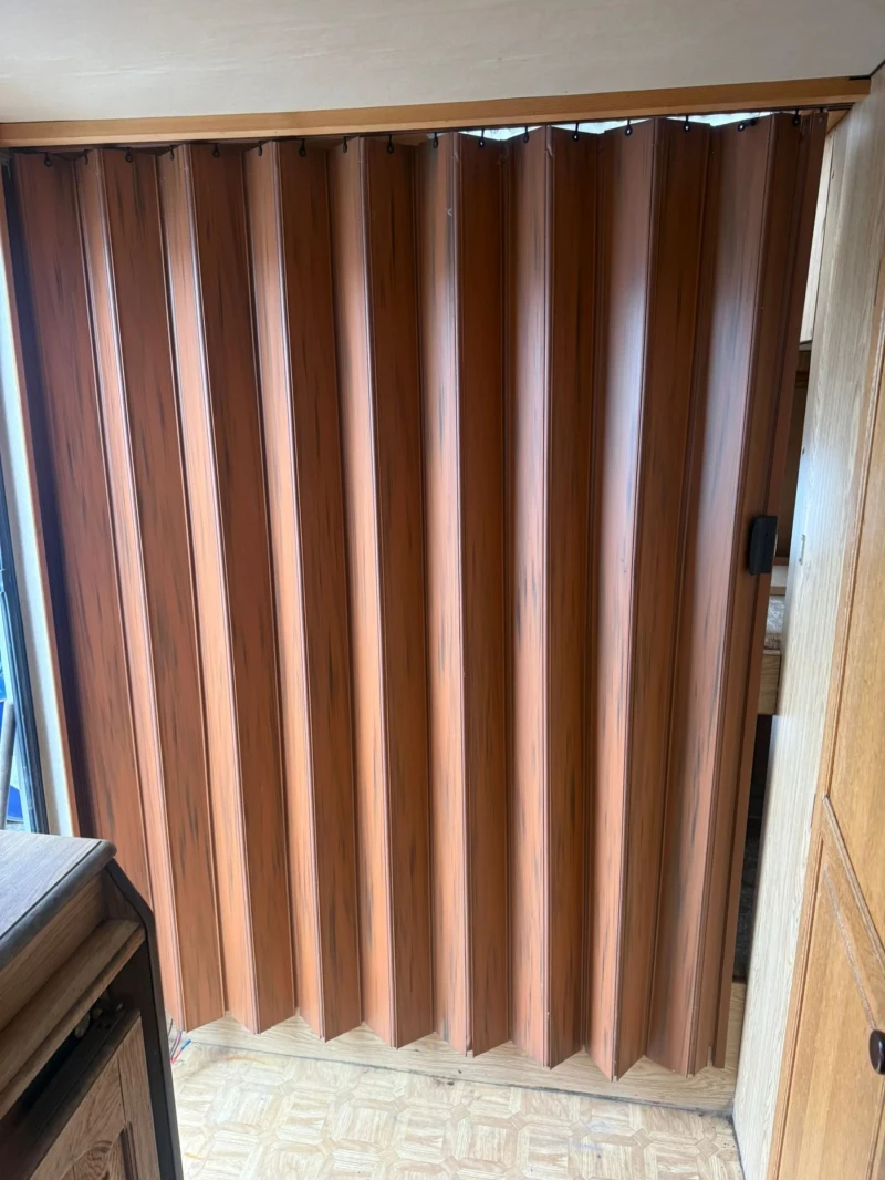 Каравана Vitesse Viking, снимка 11 - Каравани и кемпери - 53019936