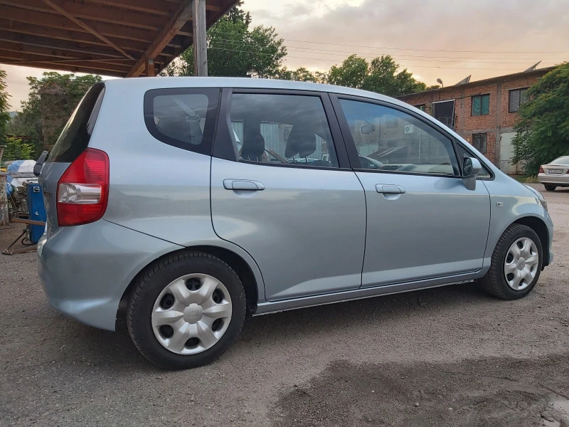 Honda Jazz лек, снимка 15 - Автомобили и джипове - 47295363