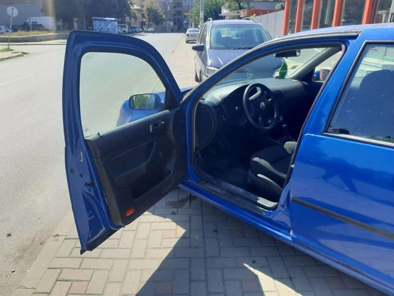 VW Golf 1.9Tdi, снимка 17 - Автомобили и джипове - 47321340