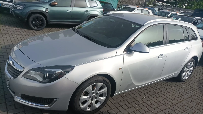 Opel Insignia, снимка 9 - Автомобили и джипове - 47397192