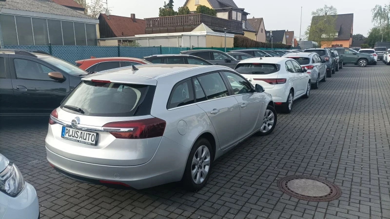 Opel Insignia, снимка 2 - Автомобили и джипове - 47397192