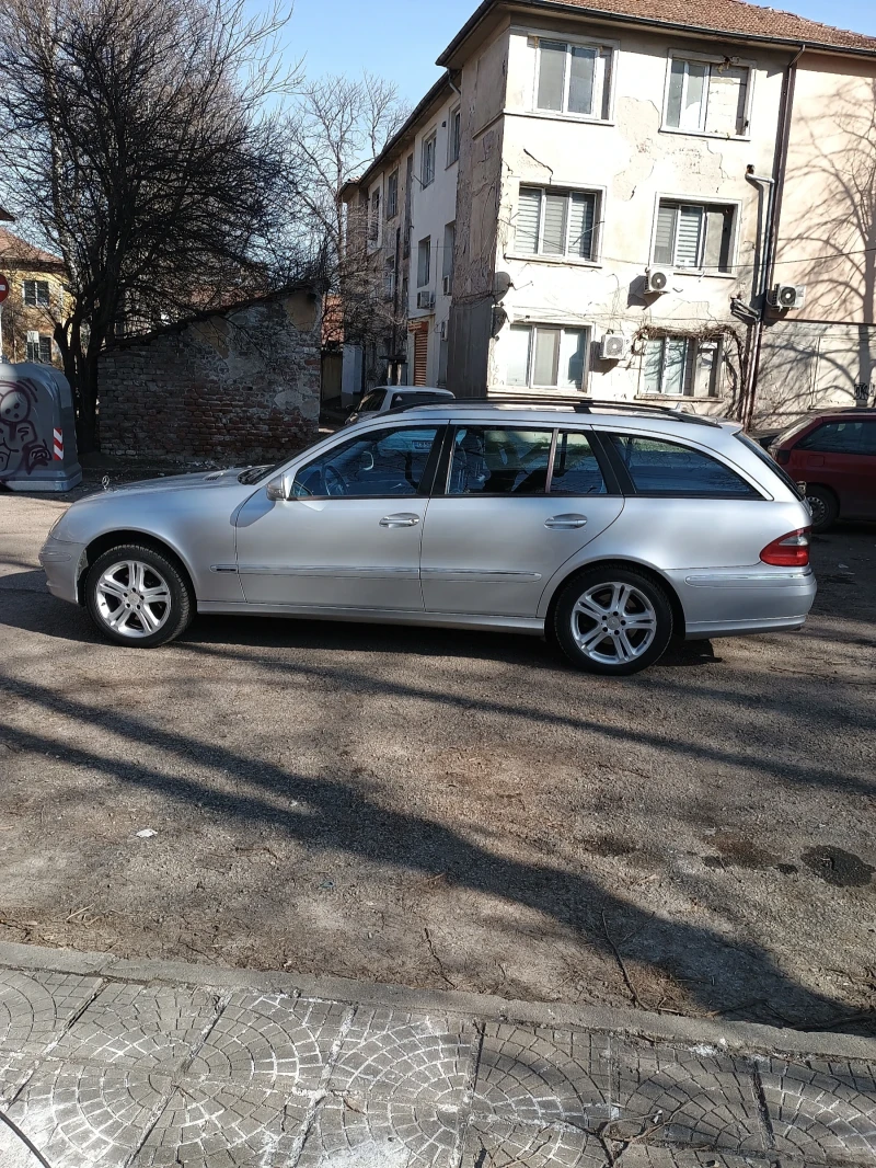 Mercedes-Benz E 320 4matic , снимка 4 - Автомобили и джипове - 49050791