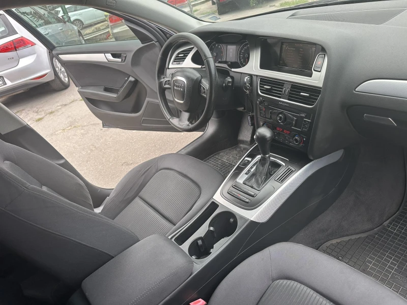 Audi A4 3.2 BENZ, снимка 17 - Автомобили и джипове - 51416386
