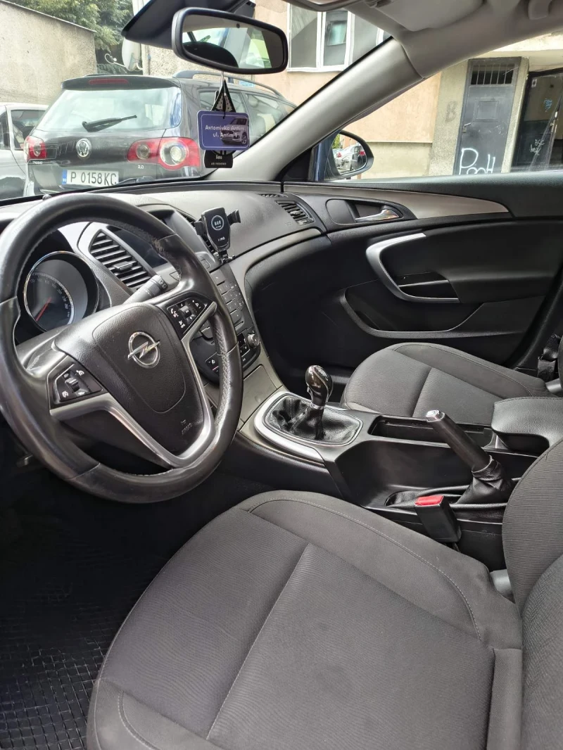 Opel Insignia, снимка 10 - Автомобили и джипове - 52331105