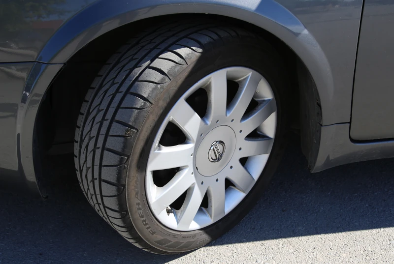 Nissan Primera, снимка 6 - Автомобили и джипове - 51953243