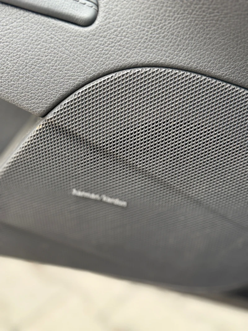 Mercedes-Benz E 500 * НОВ ВНОС* ТОП ТОП ТОП ЦЕНА* H&K* ОБДУХВАНЕ* , снимка 10 - Автомобили и джипове - 52478046