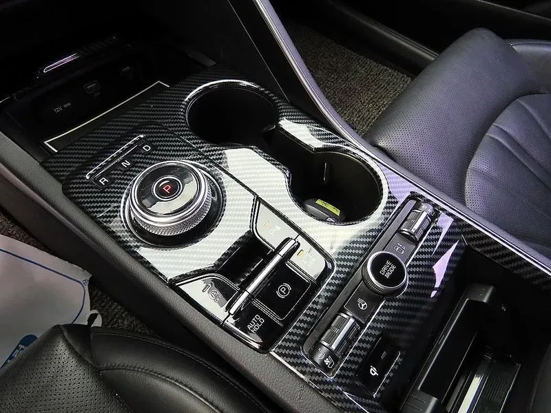 Kia K5 3Rd Generation 2.0 Signature, снимка 9 - Автомобили и джипове - 55176827