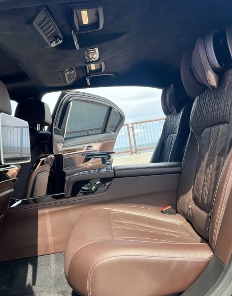 BMW 750 d xDrive Long M-Paket, снимка 7 - Автомобили и джипове - 55902127