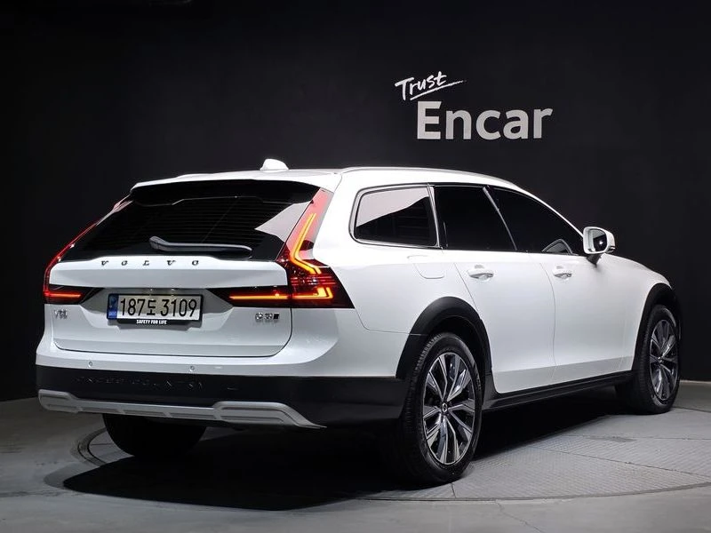 Volvo V90 2.0 Automatic, снимка 2 - Автомобили и джипове - 55974953