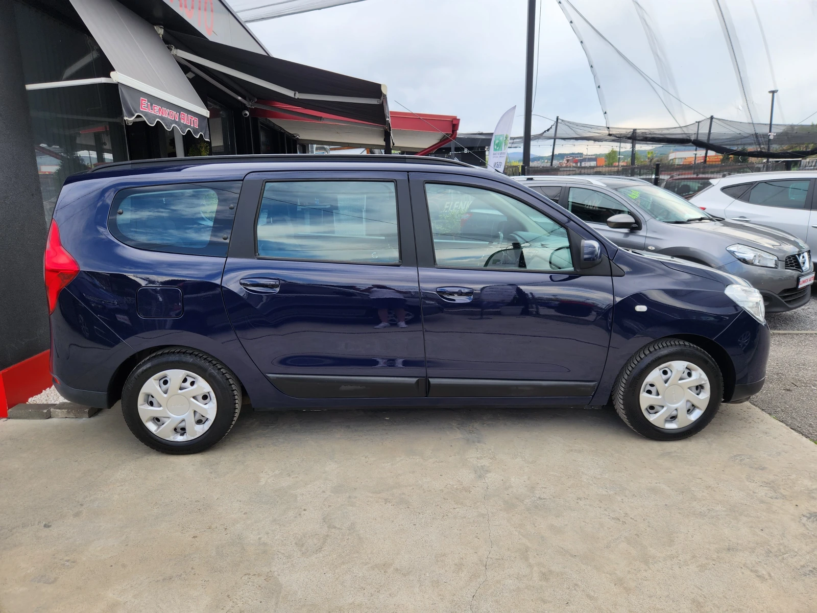 Dacia Lodgy 1.2I-116к.с EURO 5b-7 места-НАВИГАЦИЯ-ШВЕЙЦАРИЯ - изображение 5